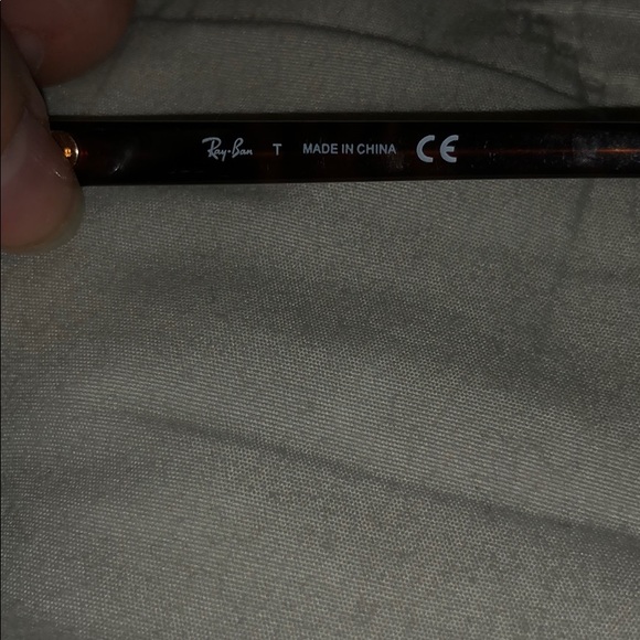 Ray ban sunglasses - Picture 3 of 3